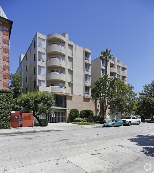 Gramercy Plaza Apartment 910 S Gramercy Pl Los Angeles CA 90019