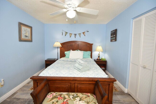 Building Photo - 3 Cherokee Ct W