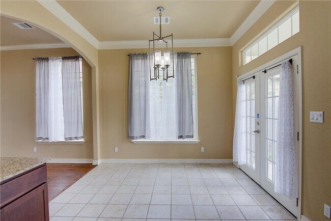 Building Photo - 221 Geode Ln
