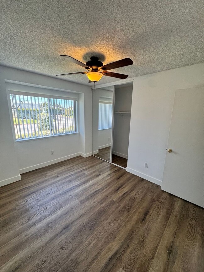 Building Photo - 17740 La Rosa Ln