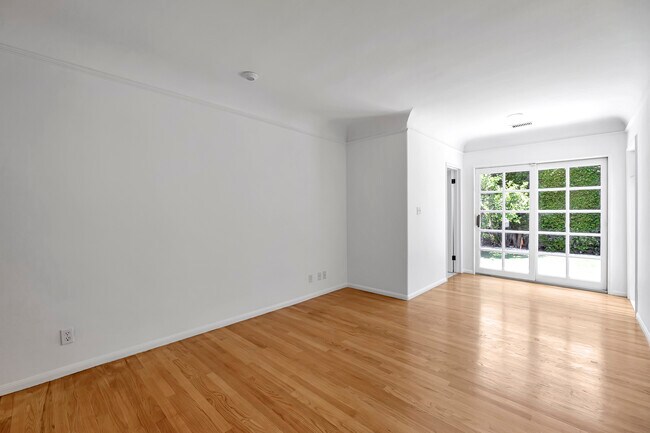 Building Photo - 223 S Le Doux Rd