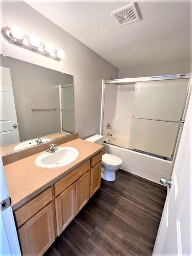 Building Photo - Beautiful 4BR/2BA Single-Level Home in Heart of McMinnville