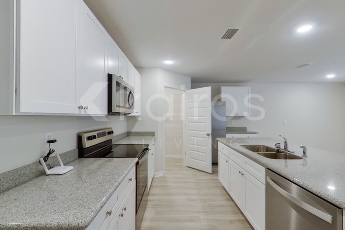 Building Photo - 4734 Malay Cir