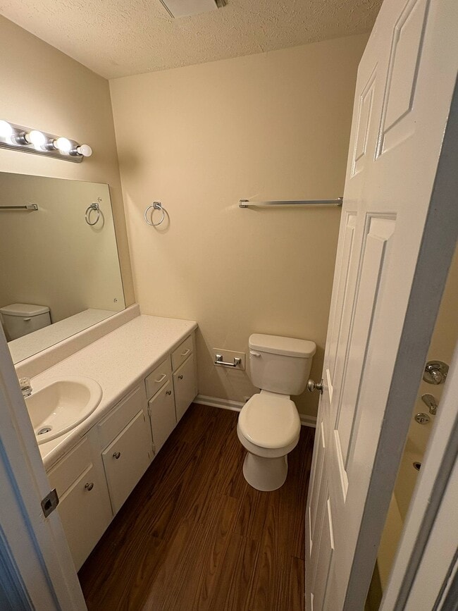 Building Photo - 1717 Oshea St