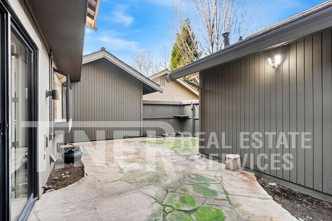 Building Photo - 11397 Gold Country Blvd