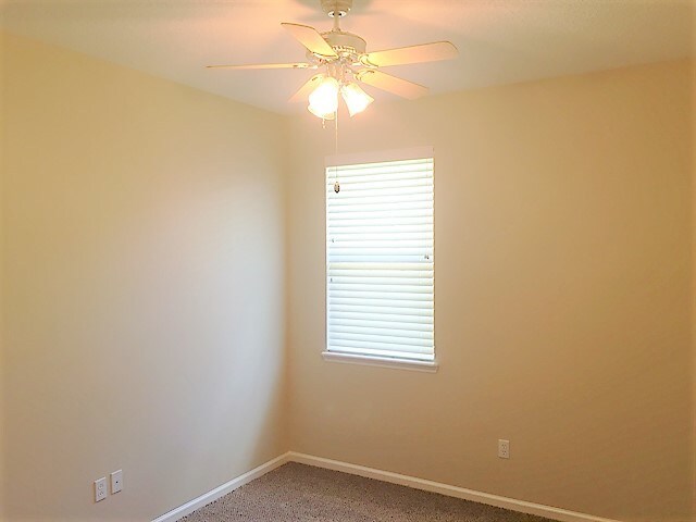Building Photo - 1532 Barrington Circle