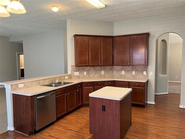 Building Photo - 38210 E Sulphur Creek Dr
