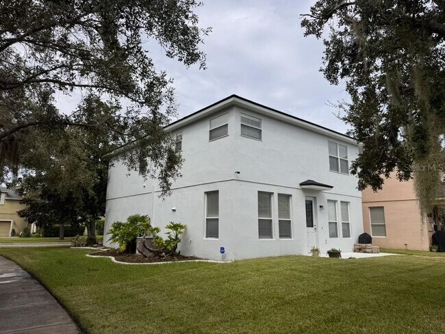 Building Photo - 6466 Old Carriage Rd