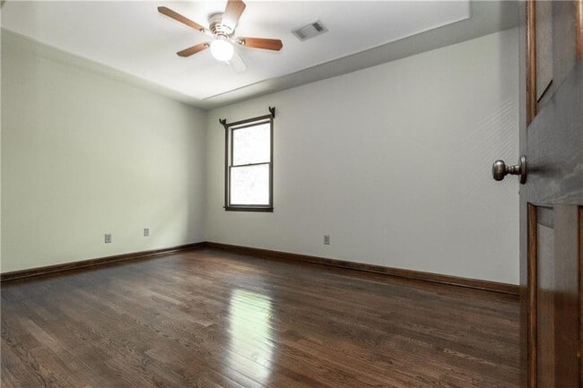 Building Photo - 1365 Timberland Dr