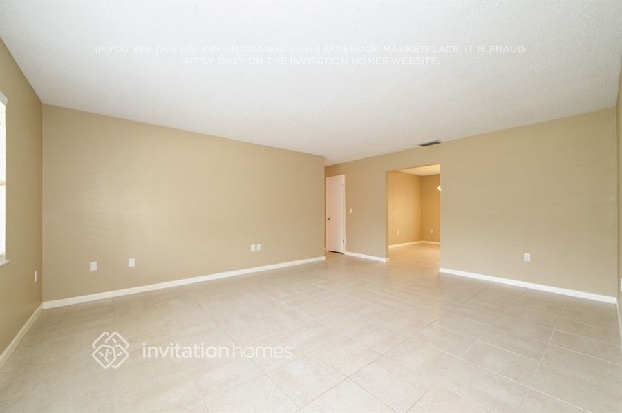 Building Photo - 6029 Christina Dr E