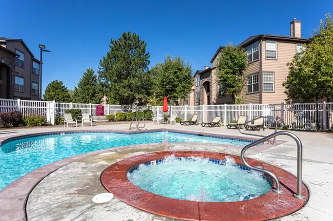 Building Photo - Beautiful Townhouse - Orem w attached 2 ca...