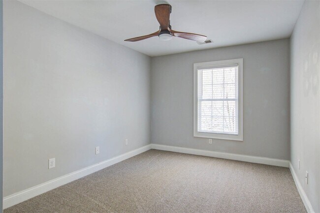 Building Photo - 509 West 2nd North Street, Summerville, SC...