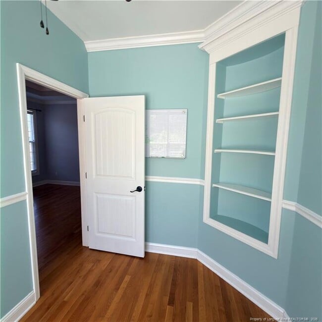 Building Photo - 3686 Linden Rd