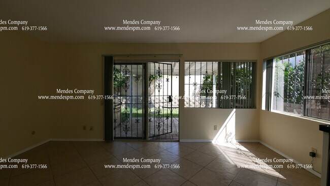 Building Photo - 6762 Alsacia St