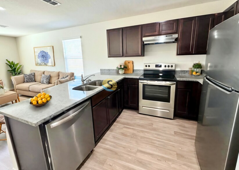 Building Photo - 6432 Sweetbay Ln