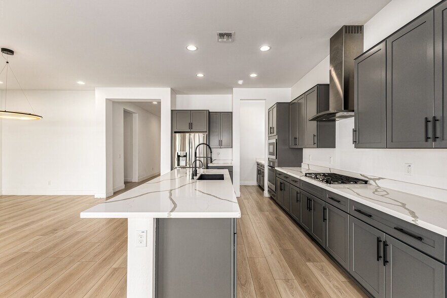 Building Photo - 20954 E Mayberry Rd