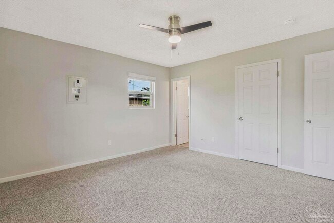 Building Photo - 2325 Merle Cir