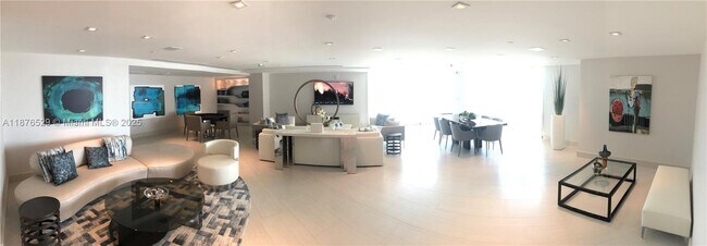 Building Photo - 300 Sunny Isles Blvd