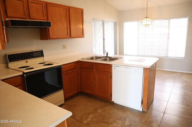Building Photo - 8650 W Greenbrian Dr