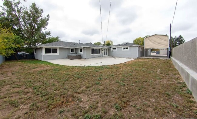 Building Photo - Big, Beautiful, Newly Renovated Home