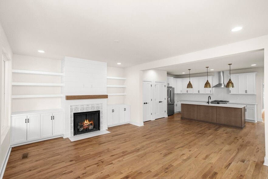 Building Photo - 337 Gatewood Ave