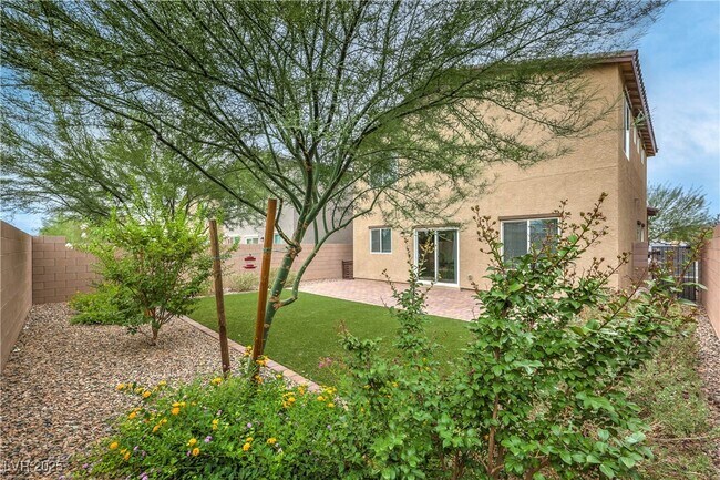 Building Photo - 9074 Meadows Ln
