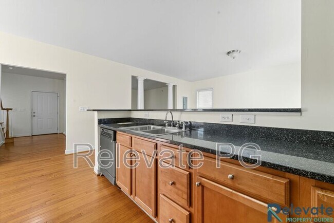 Building Photo - 1803 Rose Ave