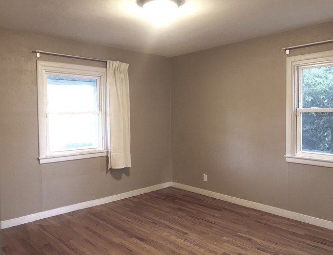 Bedroom #1 with closet (walls white) - 3731 San Ysidro Way