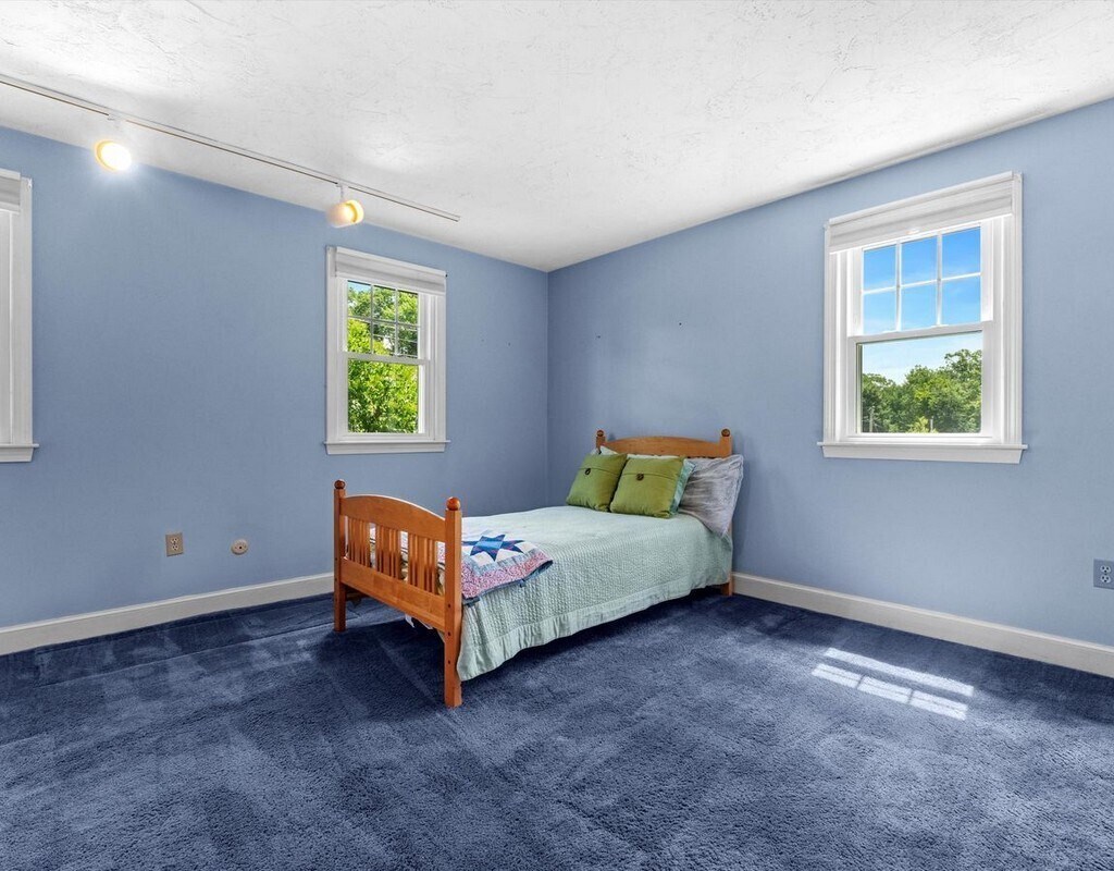 Building Photo - 9 Pleasantview Ter