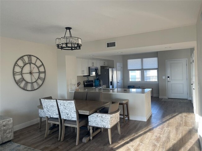 Building Photo - 960 Starkey Rd