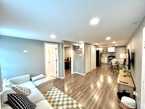 Building Photo - 3215 S Throop St