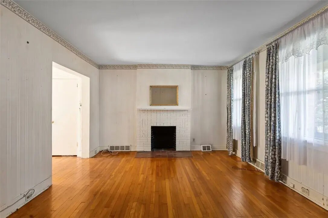 Building Photo - 6344 Alderson St