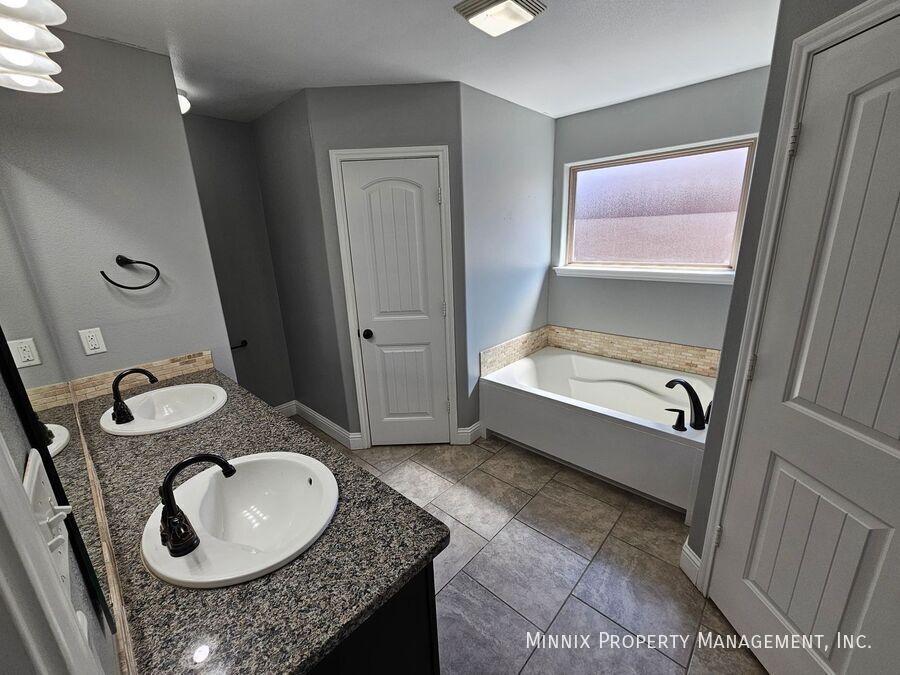 Building Photo - 6902 Ranch Hand Dr