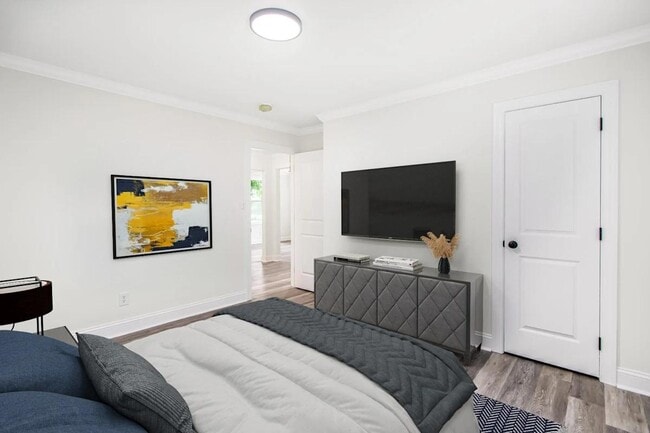 Building Photo - 500 Jackson Ln