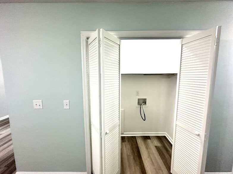 Building Photo - 4220 Mica Ave