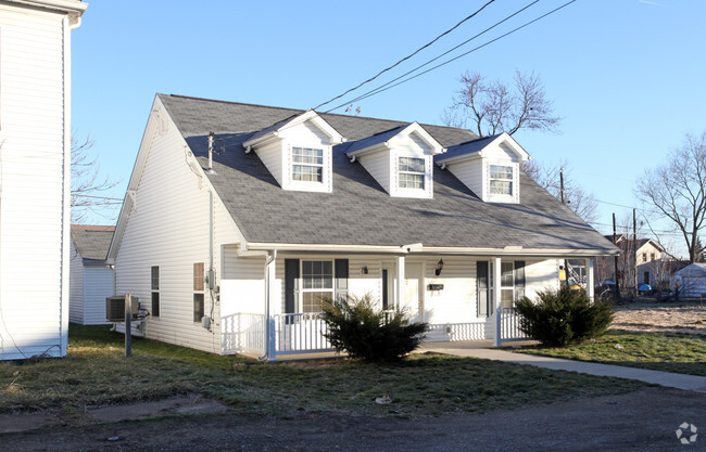 Building Photo - East Newark Homes