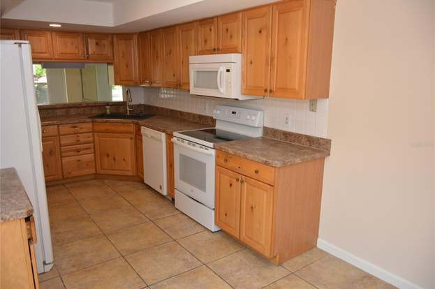 Building Photo - 493 Meadowood Blvd
