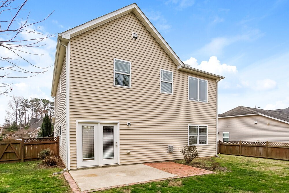 Building Photo - 56 Killington Dr