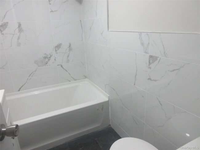 Building Photo - 32 2nd St