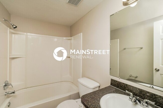 Building Photo - 2 Bedroom Pet-Friendly Home in Port Richey...