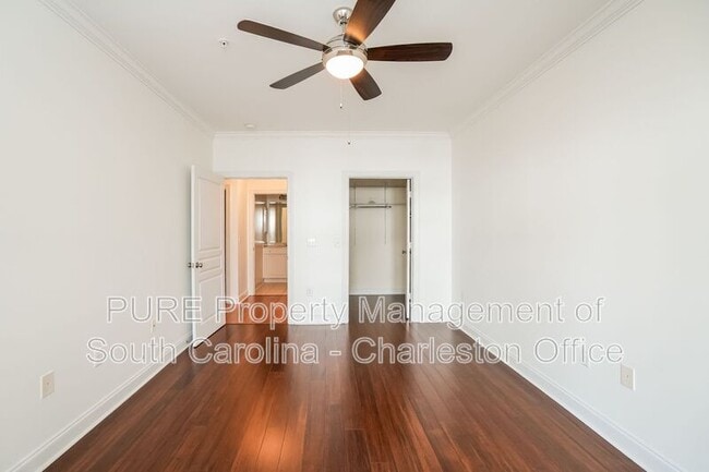 Building Photo - 1025 Riverland Woods Pl