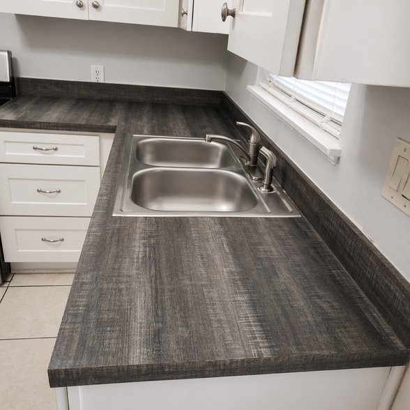 Building Photo - 208 12th Ave N