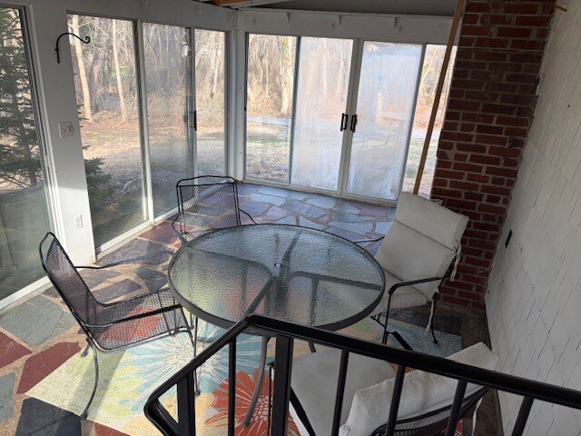 Building Photo - 1105 Sandwich Rd