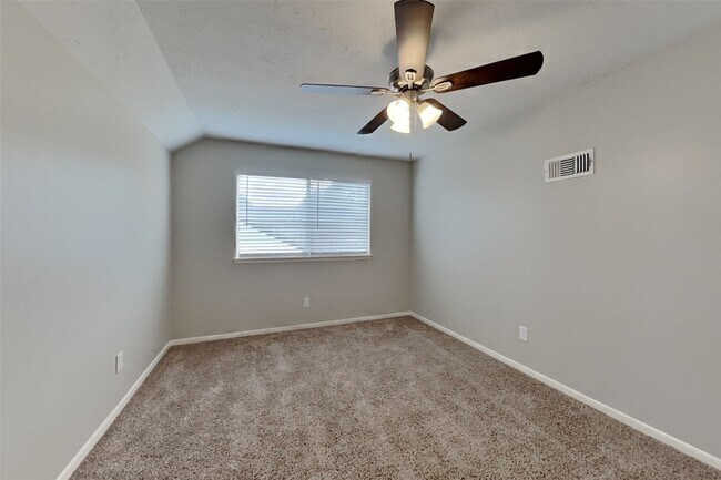 Building Photo - 22719 Garden Canyon Dr