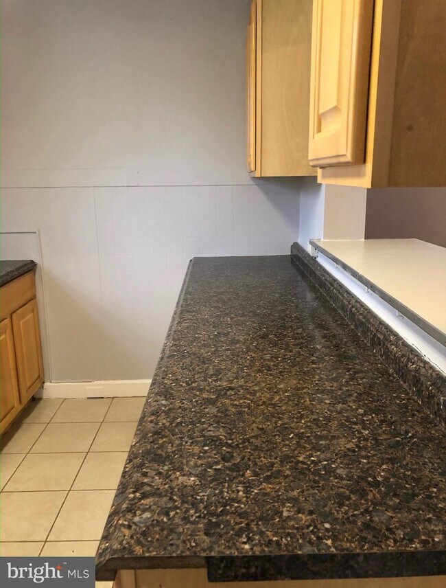 Building Photo - 3819 Woodlea Ave