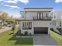 Building Photo - 5002 W Idaho St