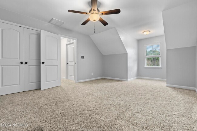 Building Photo - 200 Mia Ct