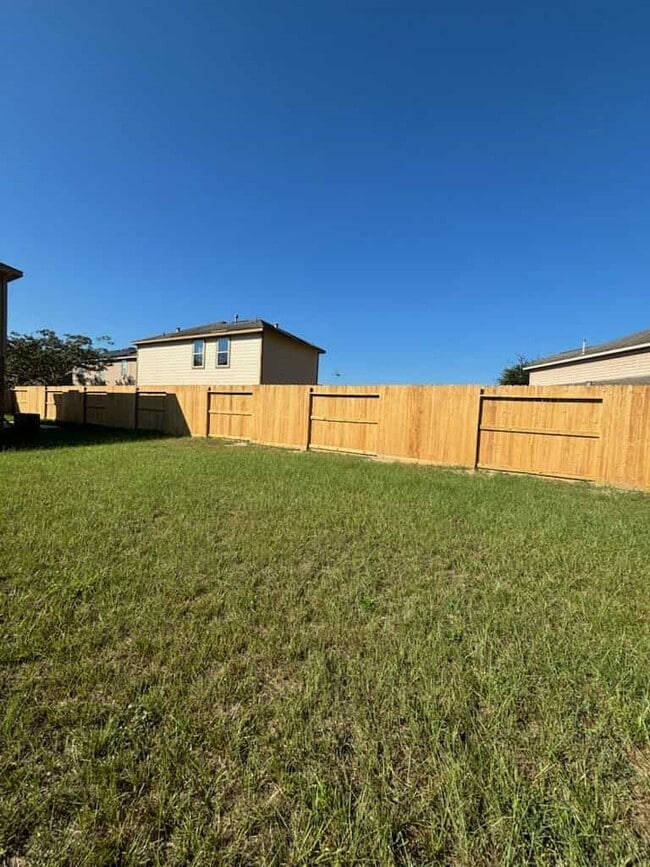 Building Photo - 10208 Wood Fern Ct