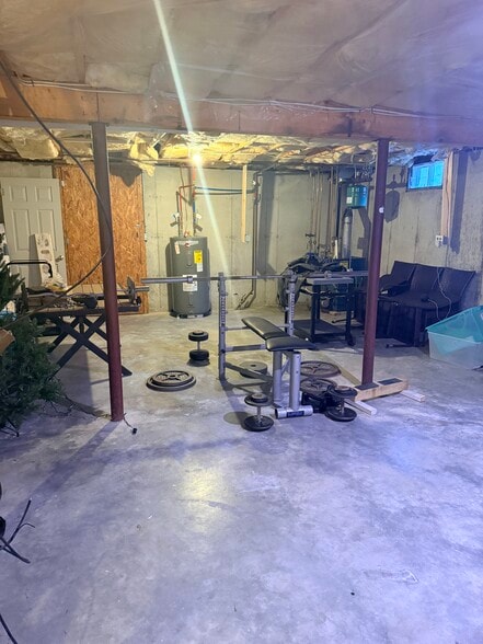 Building Photo - 30 Old Woods Rd