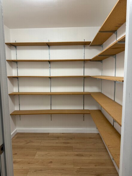 Building Photo - 201 SW 4th St